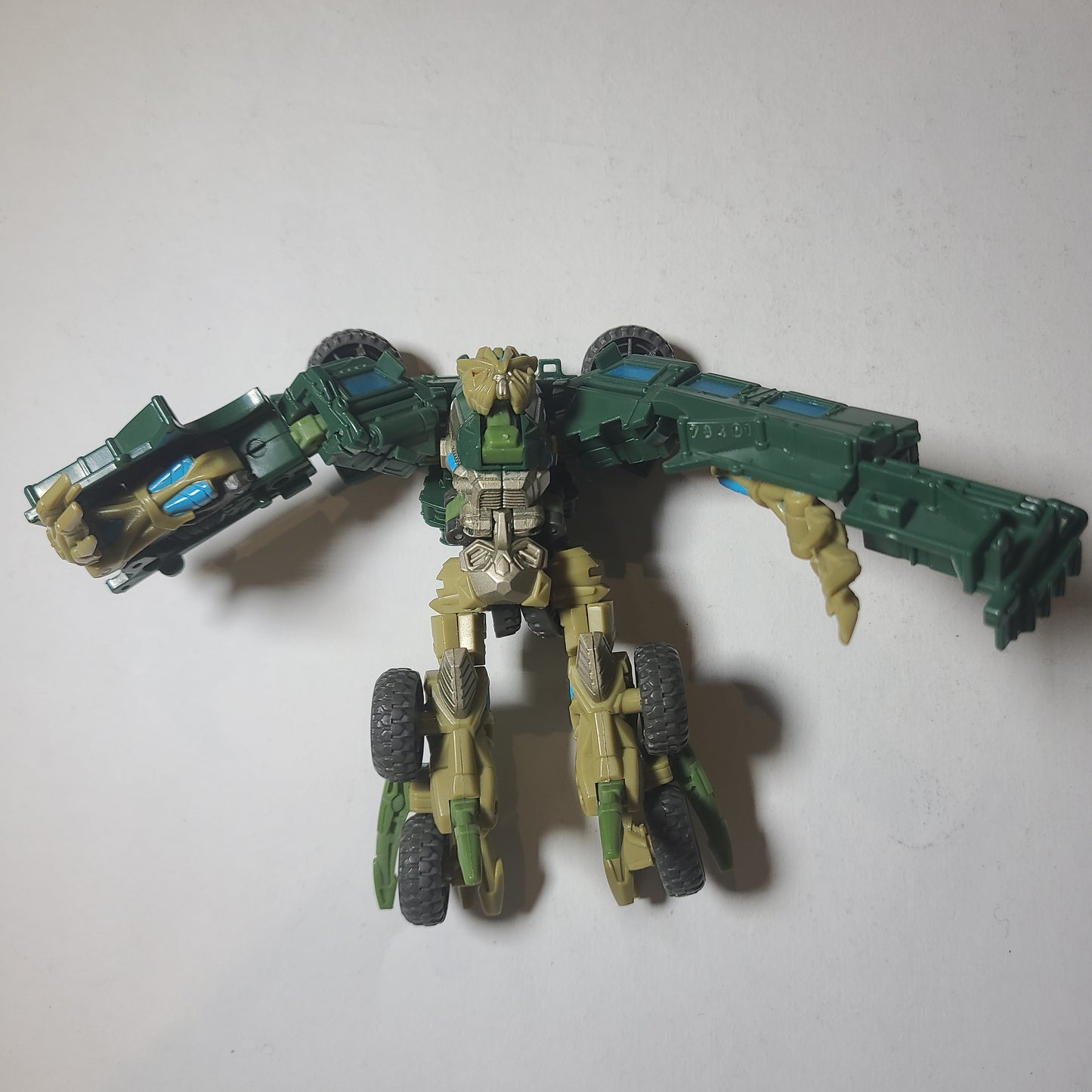 Deluxe Jungle Bonecrusher Transformers